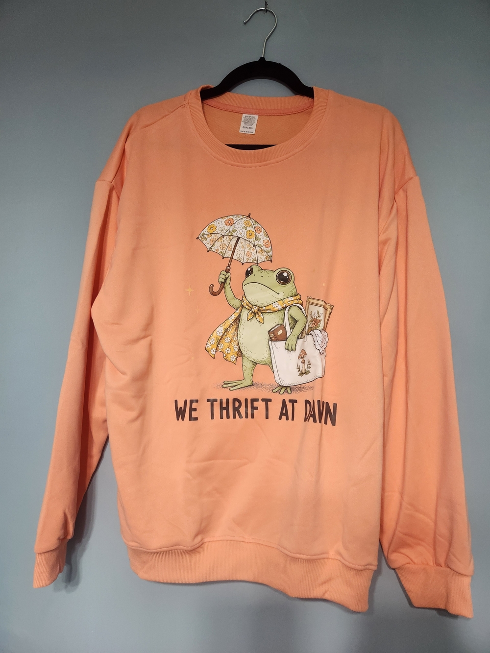We Thrift At Dawn Frog Sweatshirt. Orange. 2XL. Thrifting Estate Sale Shopper.